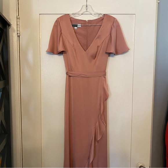 NWOT Flutter Sleeve Crepe Satin Ruffle Bridesmaid Gown Desert Coral David’s - Picture 2 of 7